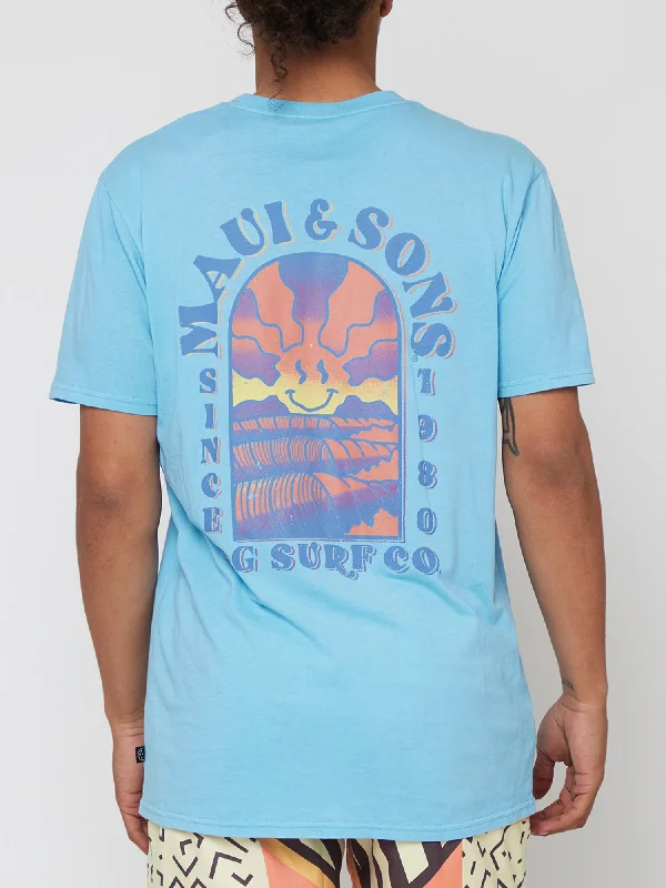 men's athletic t-shirts -OG Surf T-Shirt in Sky Blue