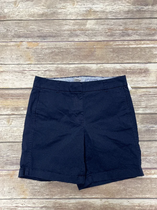 men's chino shorts -Navy Shorts J. Crew, Size 8