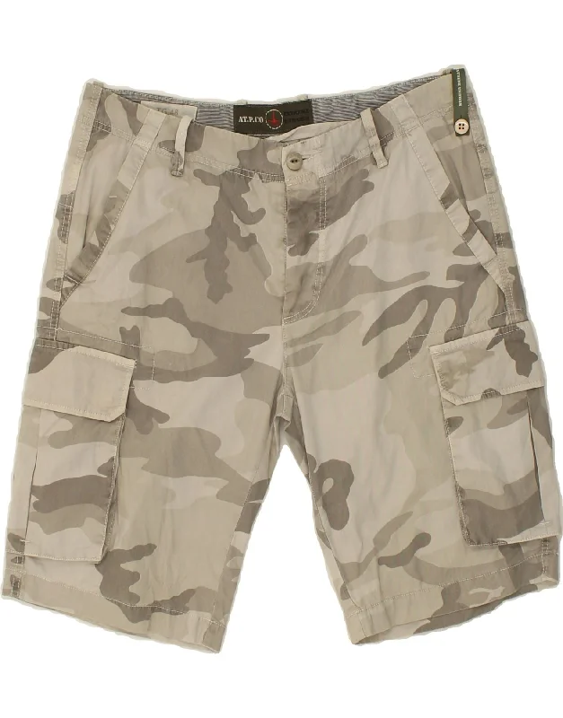 men's comfortable beach shorts -VINTAGE Mens Cargo Shorts IT 48 Medium W32  Grey Camouflage Cotton